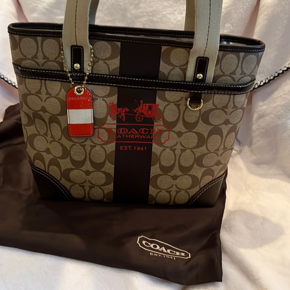 Coach gorgeous bag in great condition brown with brown leather